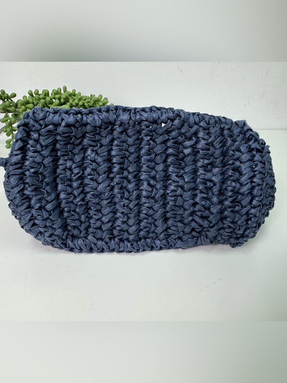 Universal Thread Navy Raffia 'CIAO' Crossbody Bag NWT - Picture 3 of 5